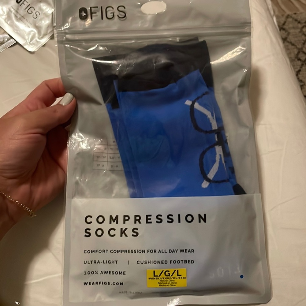 - Figs compression socks - NEW - size L